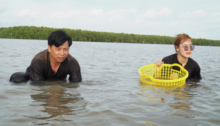 Về nơi duy nhất Việt Nam ngắm mặt trời mọc và lặn cùng vị trí - Ảnh 2.