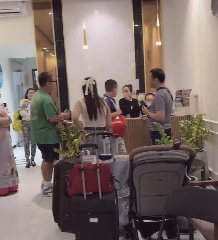  Hai khách sạn một chủ sở hữu? - Ảnh 1.