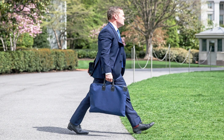 Ông Trump tiết lộ ứng viên 8X có thể trở thành cố vấn an ninh quốc gia Mỹ - Ảnh 3.