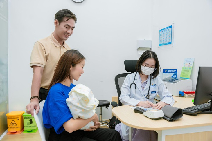 Nhà thuốc Long Châu tiên phong đưa giải pháp dự phòng viêm phổi do RSV trên thế giới để bảo vệ Nhà thuốc Long Châu tiên phong đưa giải pháp dự phòng viêm phổi do RSV trên thế giới để bảo vệ