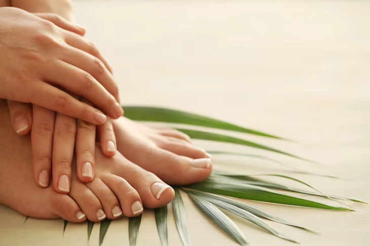5 vấn đề sức khỏe khiến tay, chân luôn lạnh toát - Ảnh 1.