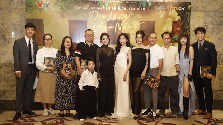 Dịu dàng màu nắng - Ảnh 1.