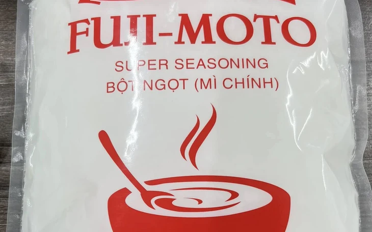 Mua bột ngọt Trung Quốc về chiết sang bao bì giả nhãn hiệu nổi tiếng để bán trục lợi - Ảnh 3.