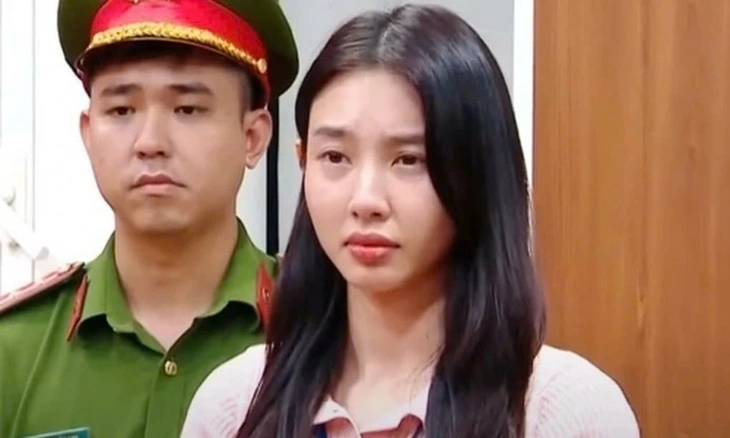 Khán giả đào lại phát ngôn của Thùy Tiên về kẹo rau củ Kera trước khi bị khởi tố - Ảnh 1. Thùy Tiên - Ảnh 1.