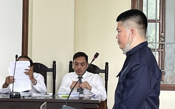 Công chức TP Pleiku nhận hối lộ để cấp phép xây dựng bị bắt tạm giam - Ảnh 4.