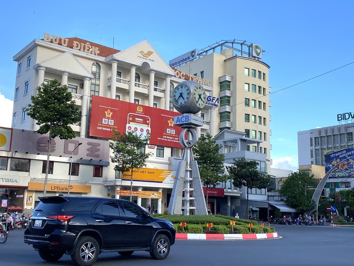 ĐẤU GIÁ - Ảnh 1.