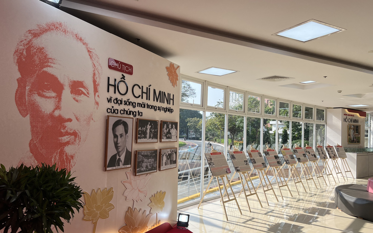 'Ấn tượng hình ảnh hàng trăm ngàn người xuống đường hân hoan chào mừng 50 năm' - Ảnh 4.