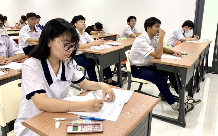 Bối rối với quy định đăng ký xét tuyển riêng của các trường đại học - Ảnh 2.