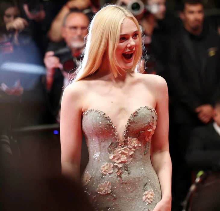 Phim của Elle Fanning nhận tràng pháo tay dài kỷ lục ở Cannes, tiến gần đến Cành cọ vàng - Ảnh 4. Phim của Elle Fanning nhận tràng pháo tay dài kỷ lục ở Cannes, tiến gần đến Cành cọ vàng - Ảnh 4.