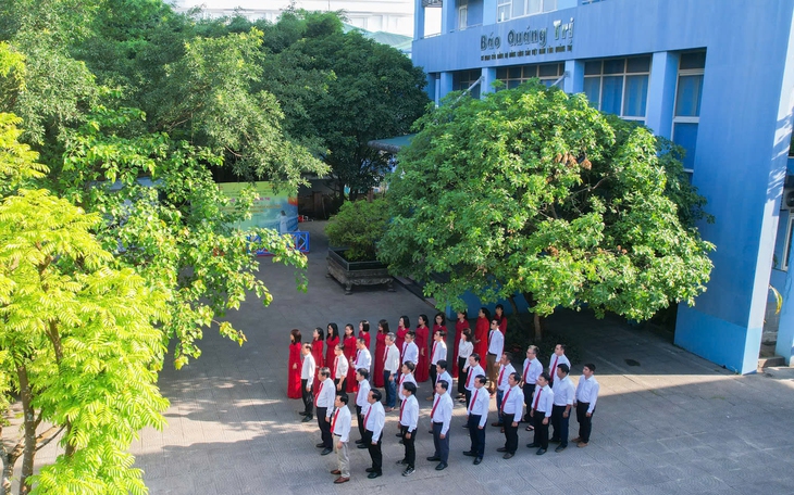 Báo và Đài Phát thanh - Truyền hình Quảng Trị kết tinh sức mạnh, bản lĩnh của đội ngũ làm báo - Ảnh 4.