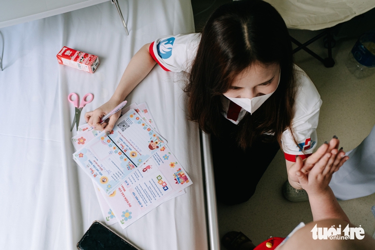 ‘Con muốn được sống tiếp… được đi làm nuôi mẹ của con’ - Ảnh 8. Ước mơ của Thúy tiếp sức bệnh nhi, lắng nghe ước mơ của từng bạn nhỏ - Ảnh 8.