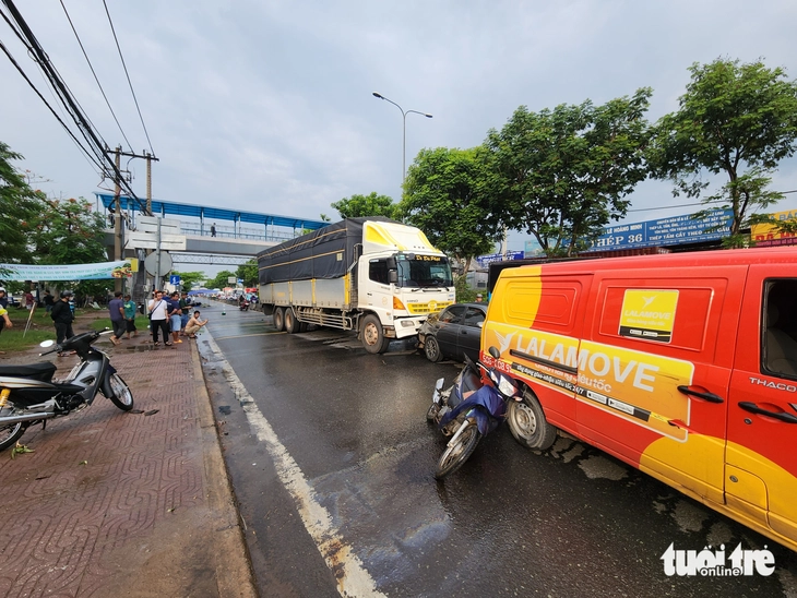 tai nạn xe tải - Ảnh 1.