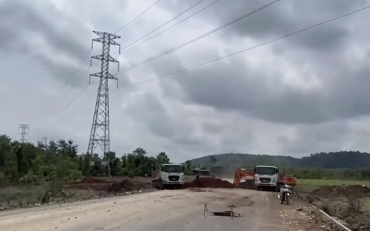 Nhiều vụ tai nạn chết người trên tuyến đường đội vốn, chậm tiến độ - Ảnh 5.