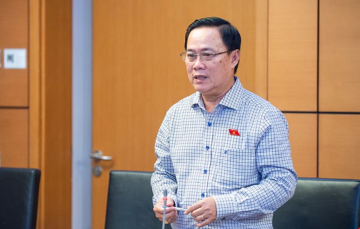 Đại biểu Quốc hội đề nghị đánh thuế đất hoang hóa khi dân thiếu đất sản xuất - Ảnh 1.