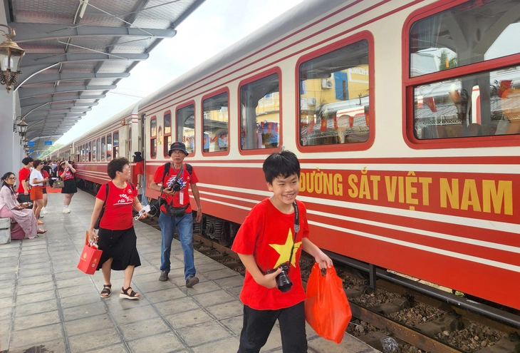 Chạy lại tàu khách liên vận Việt Nam - Trung Quốc từ 25-5 - Ảnh 1.