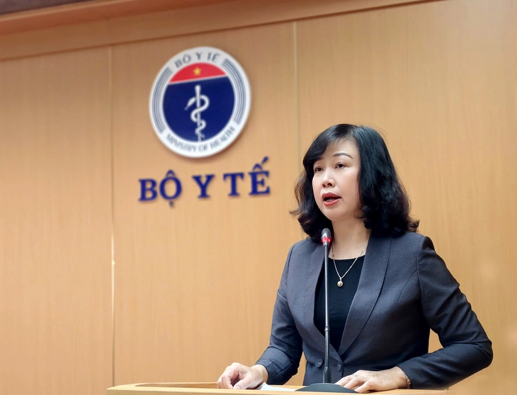 Bộ trưởng Bộ Y tế: Người dân rất hoang mang, không biết đâu là hàng giả - hàng thật - Ảnh 1.