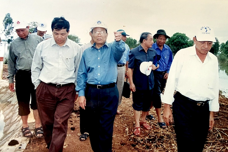 Nguyên Chủ tịch nước Trần Đức Lương: Người lãnh đạo gần gũi và đau đáu với Huế - Ảnh 1.