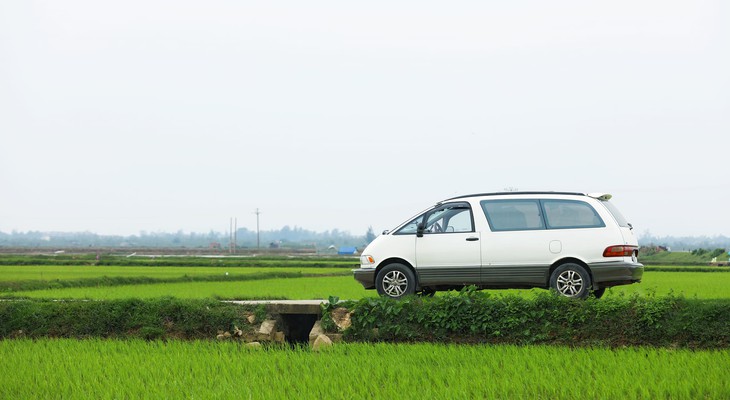 Toyota Previa - Ảnh 12.
