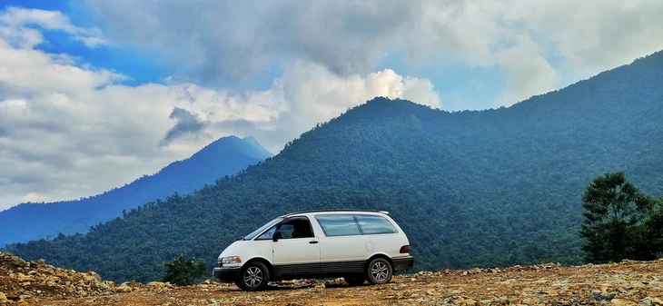 Toyota Previa - Ảnh 14.
