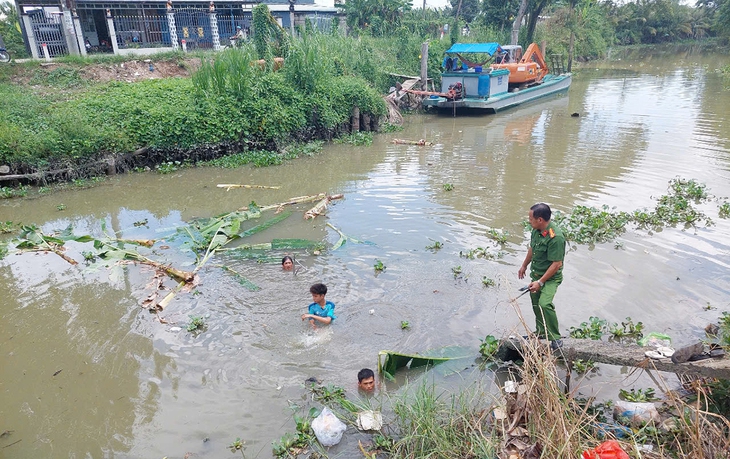 Bị bạo lực khi quan hệ, dì rủ cháu đâm chém người tình 49 nhát dao - Ảnh 4.