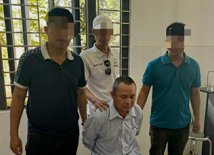 26 giờ ‘nghẹt thở’ truy vết nghi phạm giết người từ Quảng Trị vào Quảng Nam 26 giờ ‘nghẹt thở’ truy vết nghi phạm giết người từ Quảng Trị vào Quảng Nam