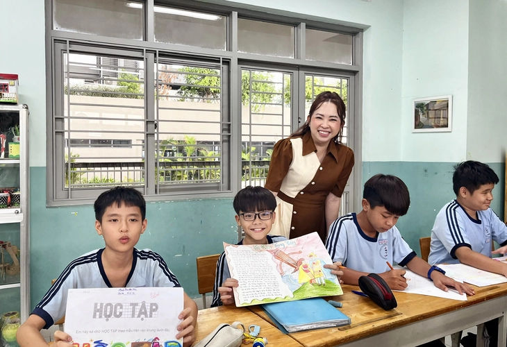 Ngày mai, TP.HCM bắt đầu tuyển sinh lớp 1, lớp 6 các trường 'nóng', cha mẹ học sinh cần làm gì? - Ảnh 1.