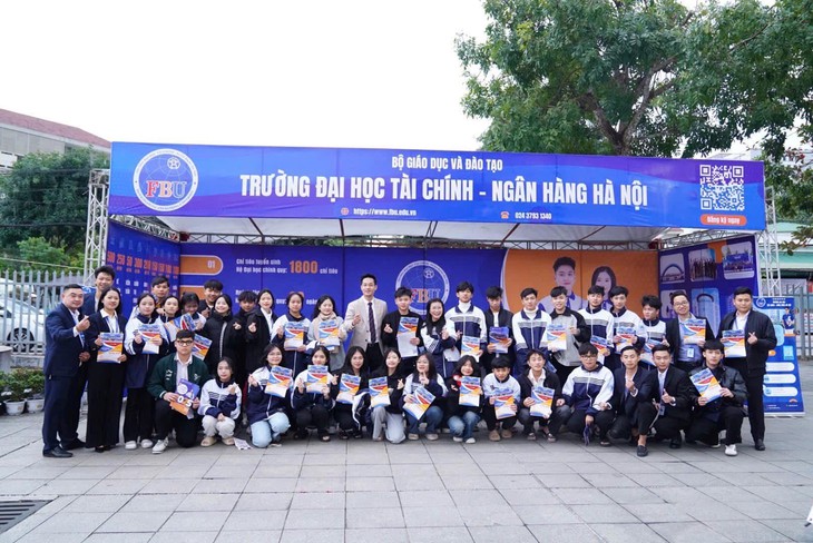 Trường ĐH Tài chính - Ngân hàng Hà Nội - Ảnh 6.
