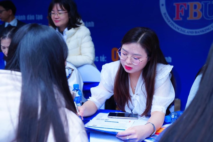 Trường ĐH Tài chính - Ngân hàng Hà Nội - Ảnh 1.