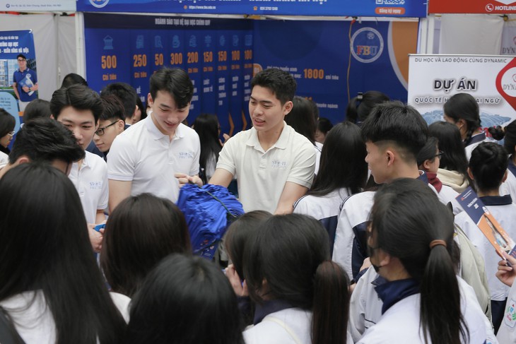 Trường ĐH Tài chính - Ngân hàng Hà Nội - Ảnh 7.