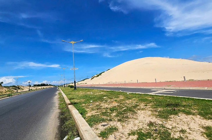 Chấp thuận nhà đầu tư 2 dự án lớn tại khu kinh tế Nam Phú Yên - Ảnh 1.