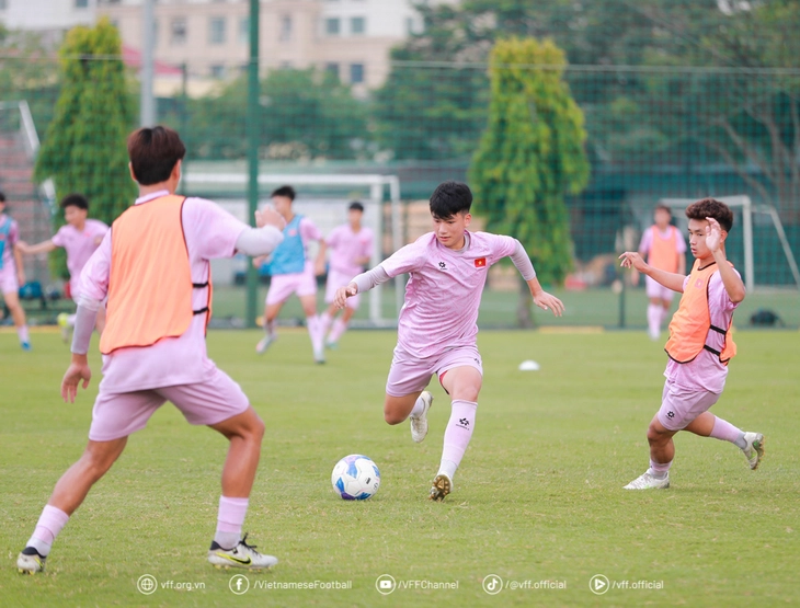 U16 Việt Nam có lứa cầu thủ thông minh - Ảnh 4. U16 Việt Nam - Ảnh 2.