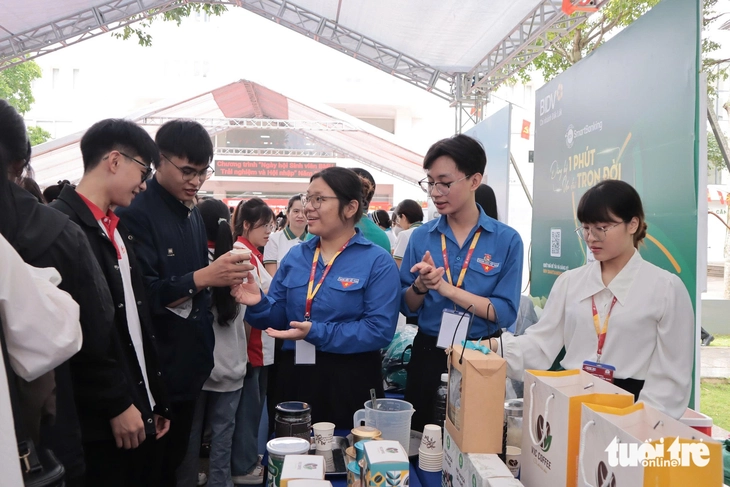 Trường đại học Y dược Buôn Ma Thuột tổ chức ngày hội trải nghiệm và hội nhập - Ảnh 6. Trường đại học Y dược Buôn Ma Thuột - Ảnh 5.