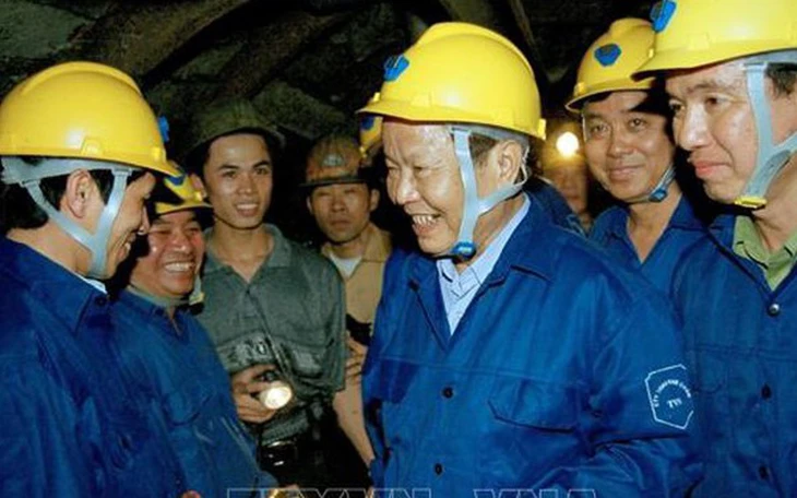 Dòng sổ tang vĩnh biệt nguyên Chủ tịch nước Trần Đức Lương của lãnh đạo Đảng, Nhà nước - Ảnh 3.
