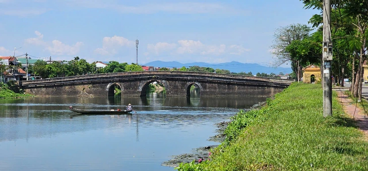 Chuyện lạ Kinh thành Huế - Kỳ 2: Tham vọng Kinh thành phồn hoa đô hội - Ảnh 1. Kinh thành Huế - Ảnh 1.