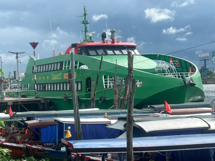 tàu cao tốc - Ảnh 1.