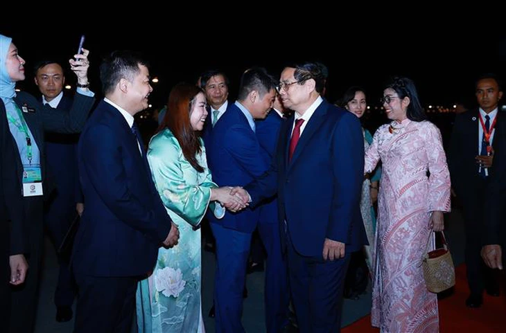 Thủ tướng Phạm Minh Chính tới Kuala Lumpur, bắt đầu thăm Malaysia và dự các Hội nghị cấp cao - Ảnh 3. Malaysia chào đón Thủ tướng Phạm Minh Chính, bắt đầu chuyến thăm và dự các hội nghị cấp cao - Ảnh 3.