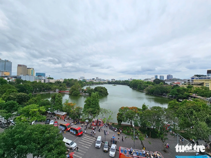 Bắt đầu bao bọc 'Hàm cá mập' để chuẩn bị phá dỡ - Ảnh 10.