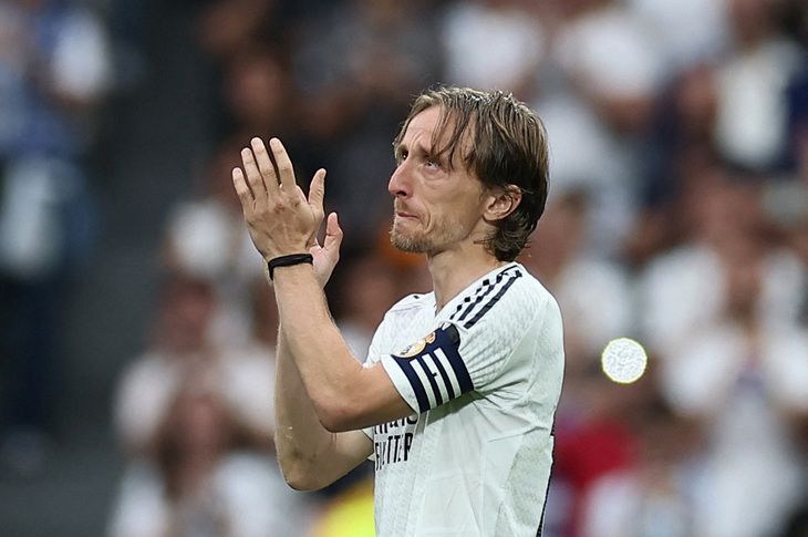 Lời chia tay Real của Modric: 'Đừng khóc vì mọi thứ kết thúc' - Ảnh 1.