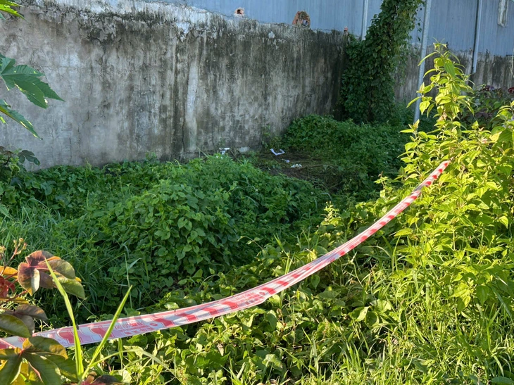 Điều tra vụ phát hiện bộ xương người tại bãi đất trống ở Bình Dương - Ảnh 1. xương người - Ảnh 1.