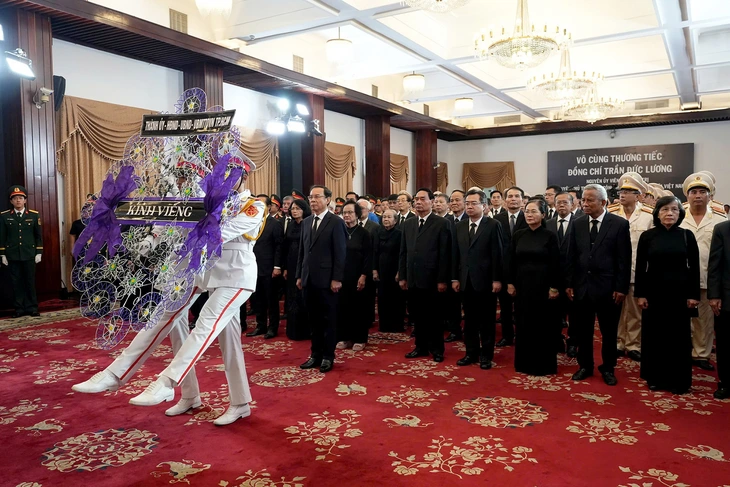 Tiễn biệt nguyên Chủ tịch nước Trần Đức Lương Trần Đức Lương - Ảnh 2.
