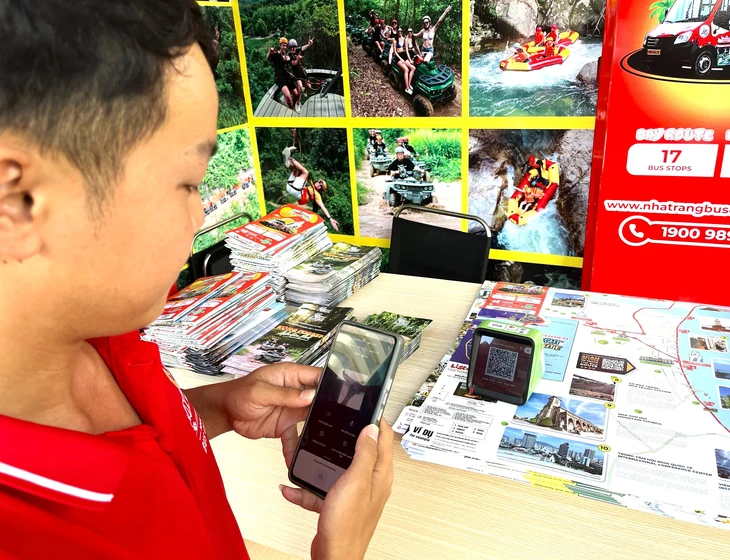 Để ví tiền ở nhà, đến Nha Trang du lịch không dùng tiền mặt - Ảnh 2. tiền mặt - Ảnh 2.