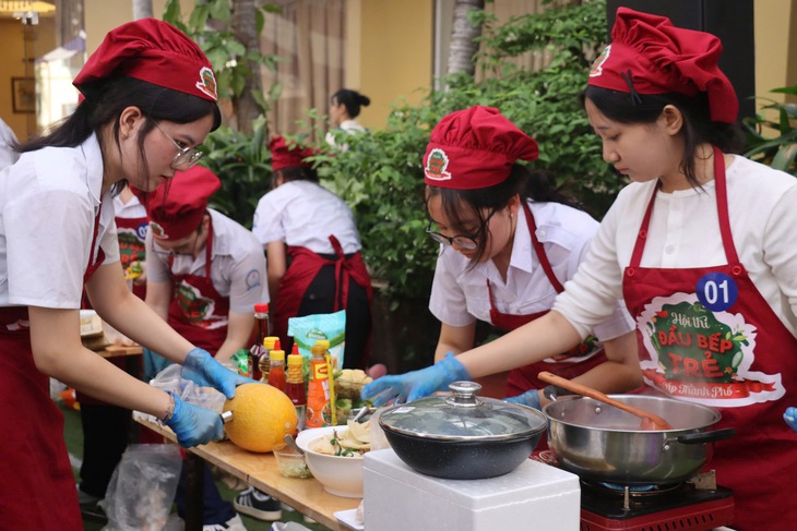 ngày hè - Ảnh 1.