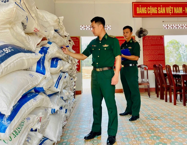 Chống buôn lậu, hàng giả 26-5: Thuốc giả qua kiểm nghiệm tăng nhanh - Ảnh 2.