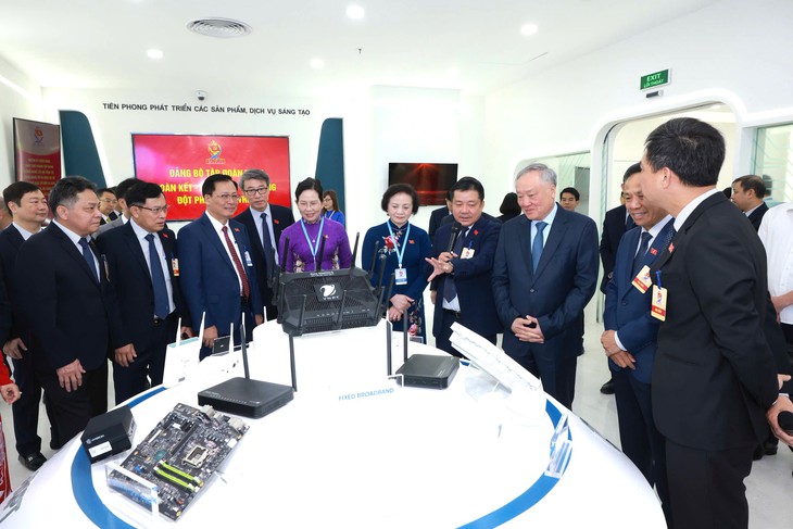 Tập đoàn VNPT: Đổi mới để đồng hành cùng đất nước vươn mình trong kỷ nguyên số - Ảnh 2. Tập đoàn VNPT: Đổi mới để đồng hành cùng đất nước vươn mình trong kỷ nguyên số - Ảnh 2.