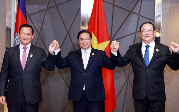 Thủ tướng Phạm Minh Chính gặp Thủ tướng Lào, Tổng thống Philippines - Ảnh 3.