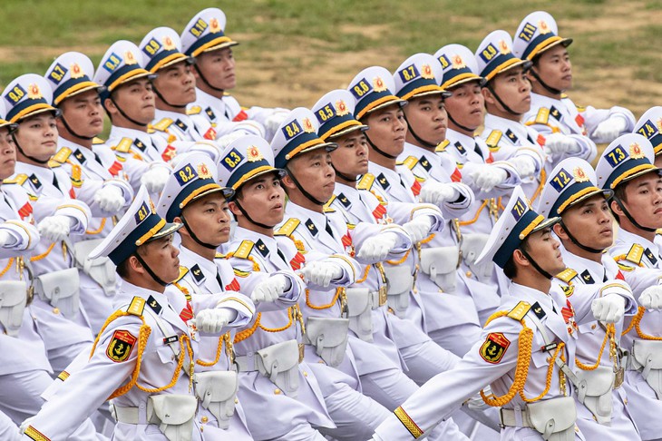 Diễu binh - Ảnh 1.