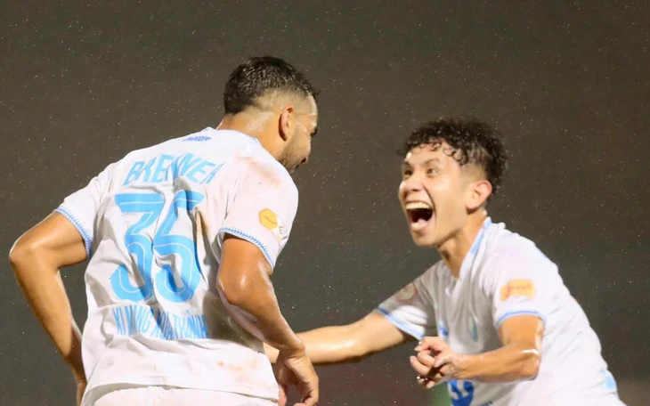 Bảng xếp hạng V-League vòng 24: CLB Nam Định tiến sát ngôi vương - Ảnh 2.