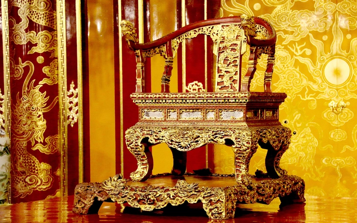 Bảo vật quốc gia ngai vàng triều Nguyễn làm bằng gỗ gì, sao dễ gãy vậy? - Ảnh 5.