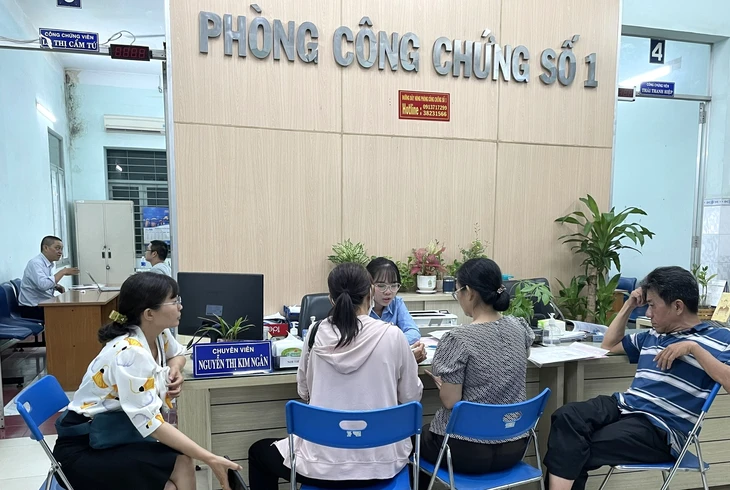 Từ 1-7-2025 đến cuối 2028, phòng công chứng nhà nước phải đổi sang tư nhân hoặc giải thể - Ảnh 1.