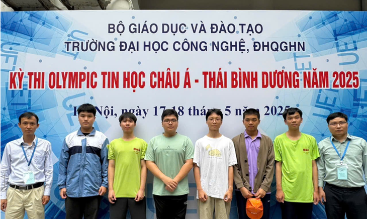 Học sinh Việt Nam gây bất ngờ tại Olympic tin học châu Á - Thái Bình Dương - Ảnh 1.
